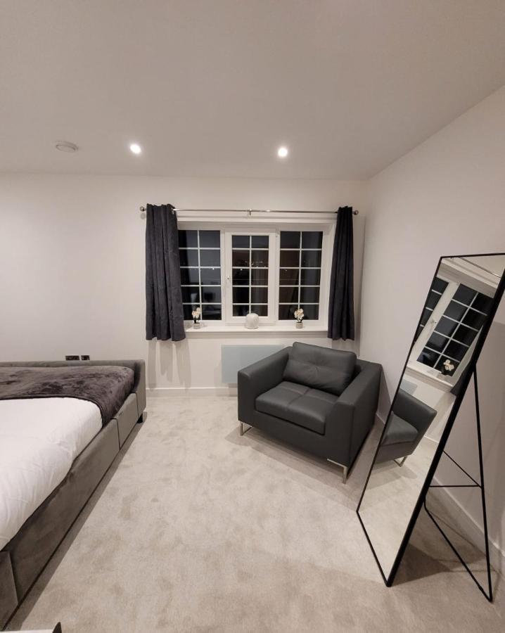 Luxury 1 Bed Apartment In The Centre Of Rochester Wainscot Kültér fotó